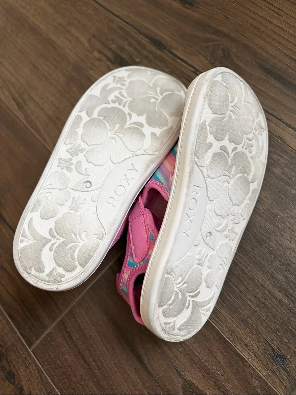 Roxy Kids Pink Multicolor Stripe Water Shoes